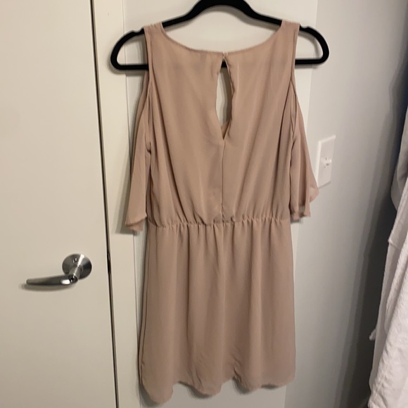 NWOT* H&M Cutout Sleeve Dress - Size 10 - Picture 2 of 4
